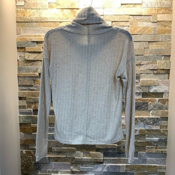 BP. Cozy Ribbed Turtleneck Top - Picture 4 of 8